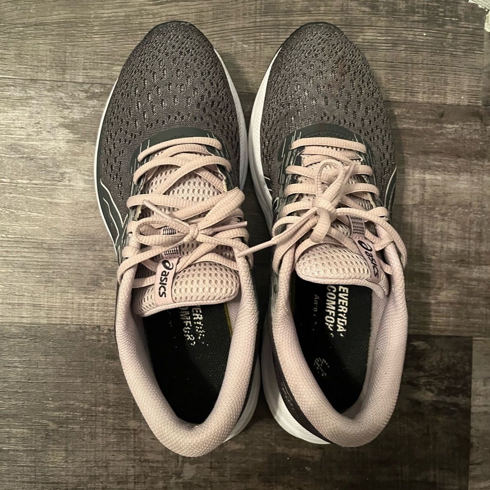 ASICS tennis shoes